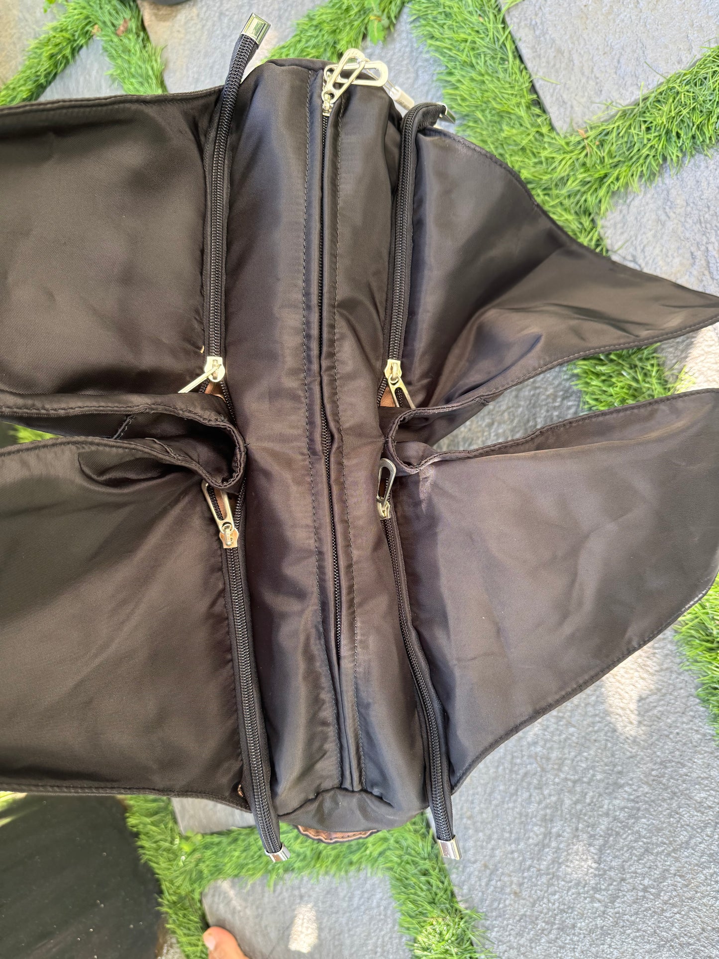 UrbanFlex Lightweight Shoulder Bag