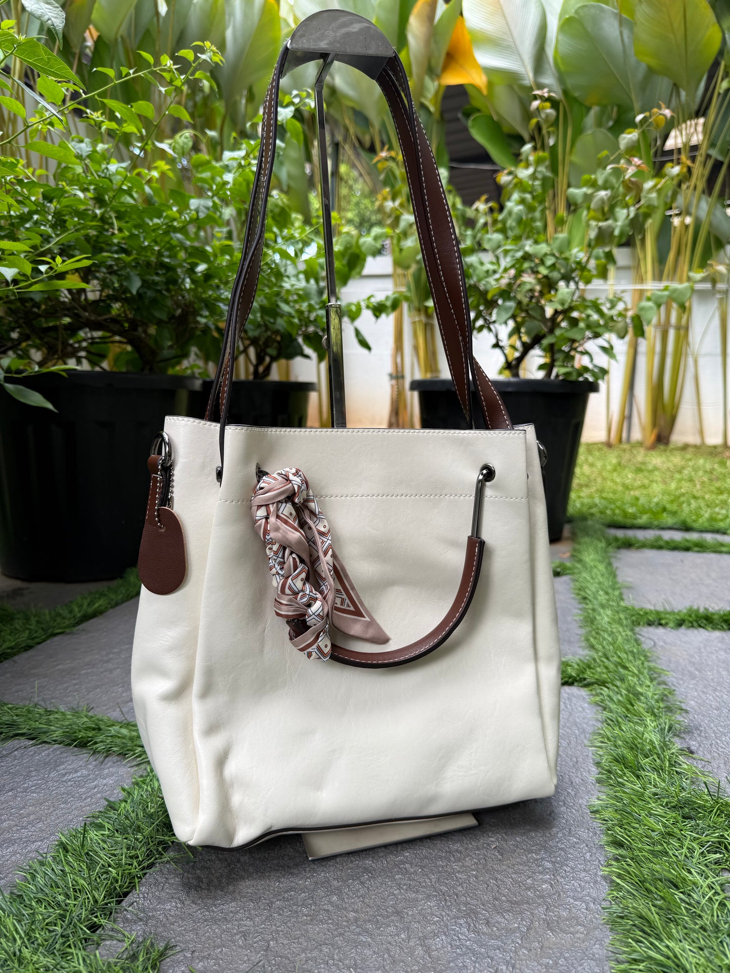 Elegant Dual-Tone Imported Handbag