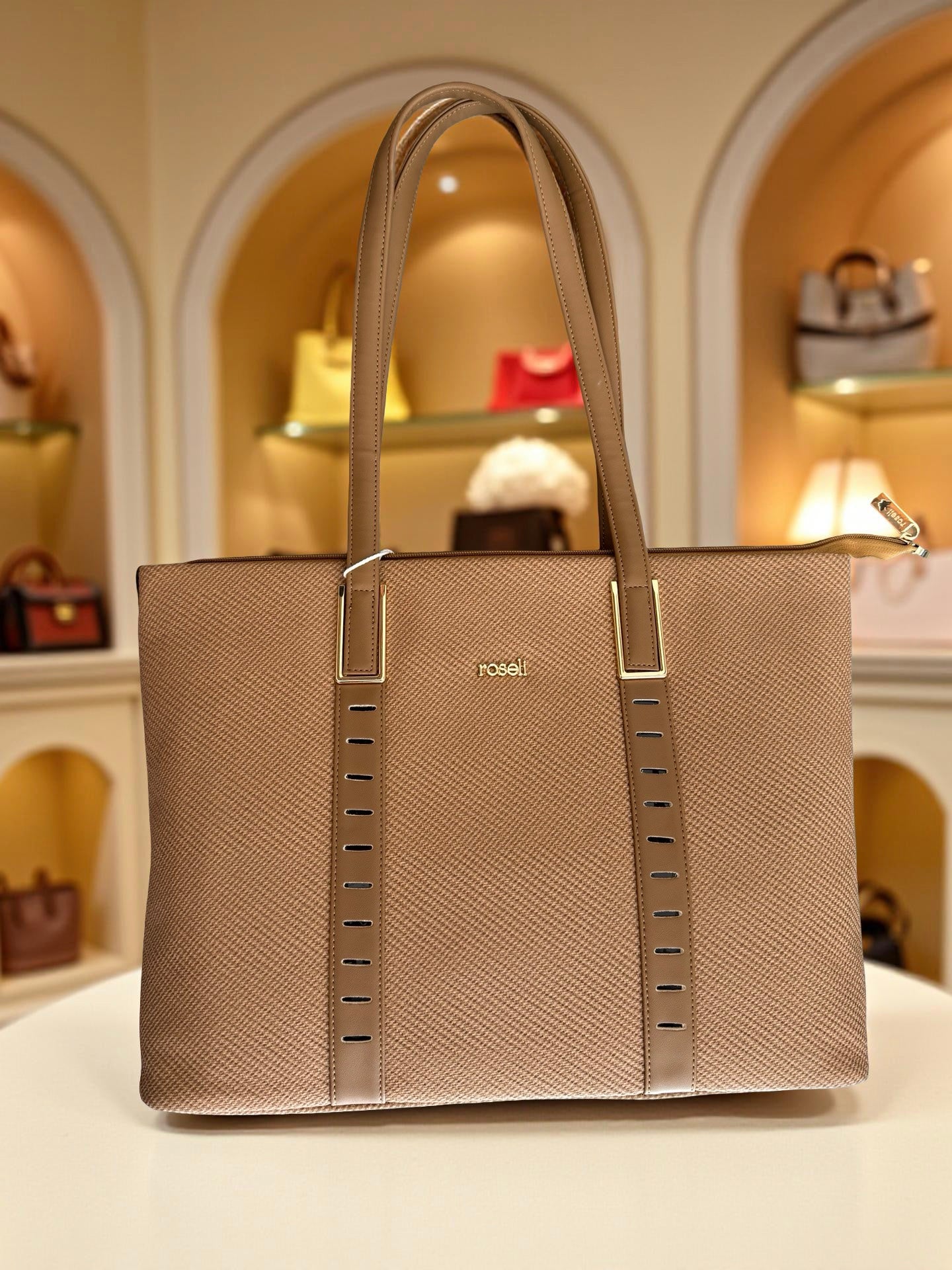 Rosell Executive Tote – Premium Textured Handbag